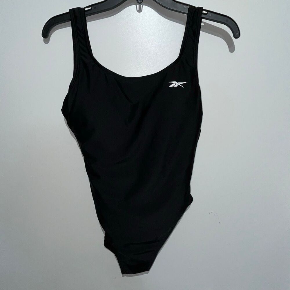 Reebok Women's Black One-Piece Scoop Neck‎ Athletic One Piece Swimsuit Size 6-8